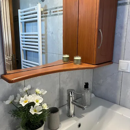 Apartamento Cozy In City's Suburbs #1st Floor *