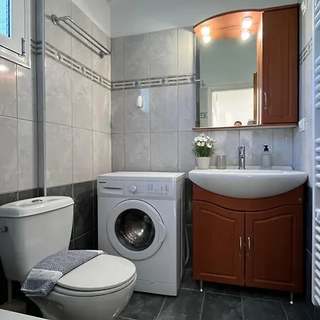 Cozy In City's Suburbs #1st Floor Apartamento